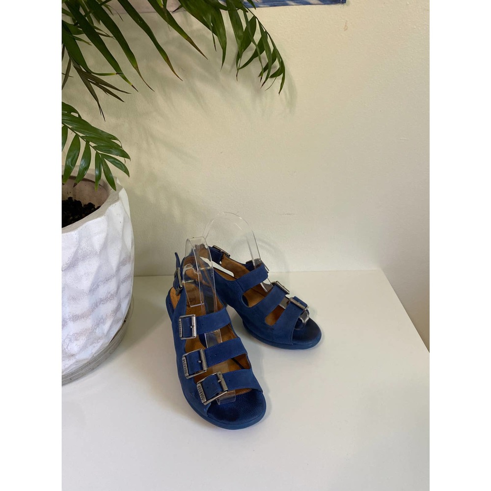 John Fluevog Hopefuls Sunny Blue Suede Strap Sandals 3 Buckles Womens Size 7.5
